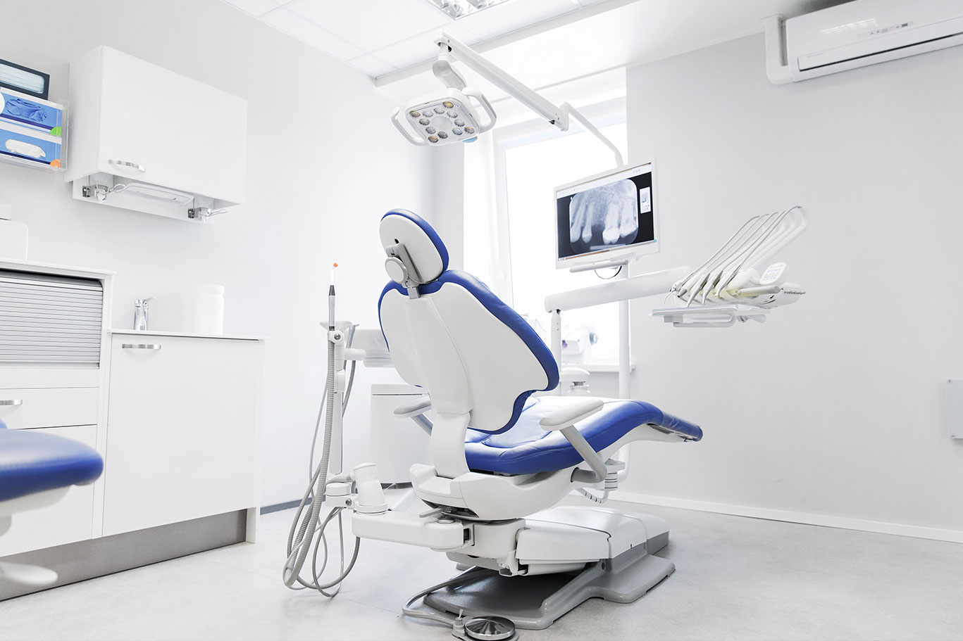 Visalia Endodontics Specialty Dental Group | Microsurgical Techniques, Endodontic Retreatment and Toothaches